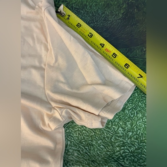 The Shire, Home of the Hobbits Tee, Almond, Size Medium, NWOT 🧌🚪 - Picture 10 of 12